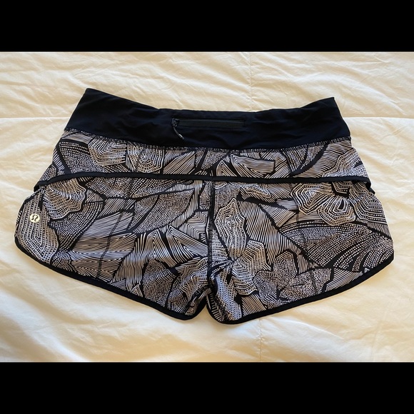 Lululemon Dottie Tribe Speed Shorts - Picture 2 of 4